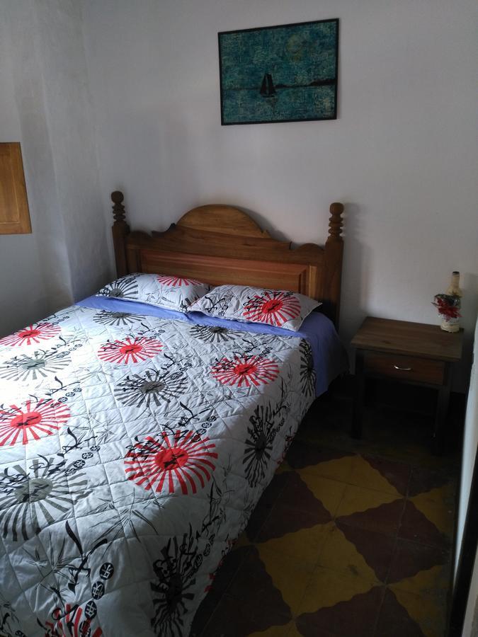 Sergeant Pepper'S Hostel Jardin Bagian luar foto