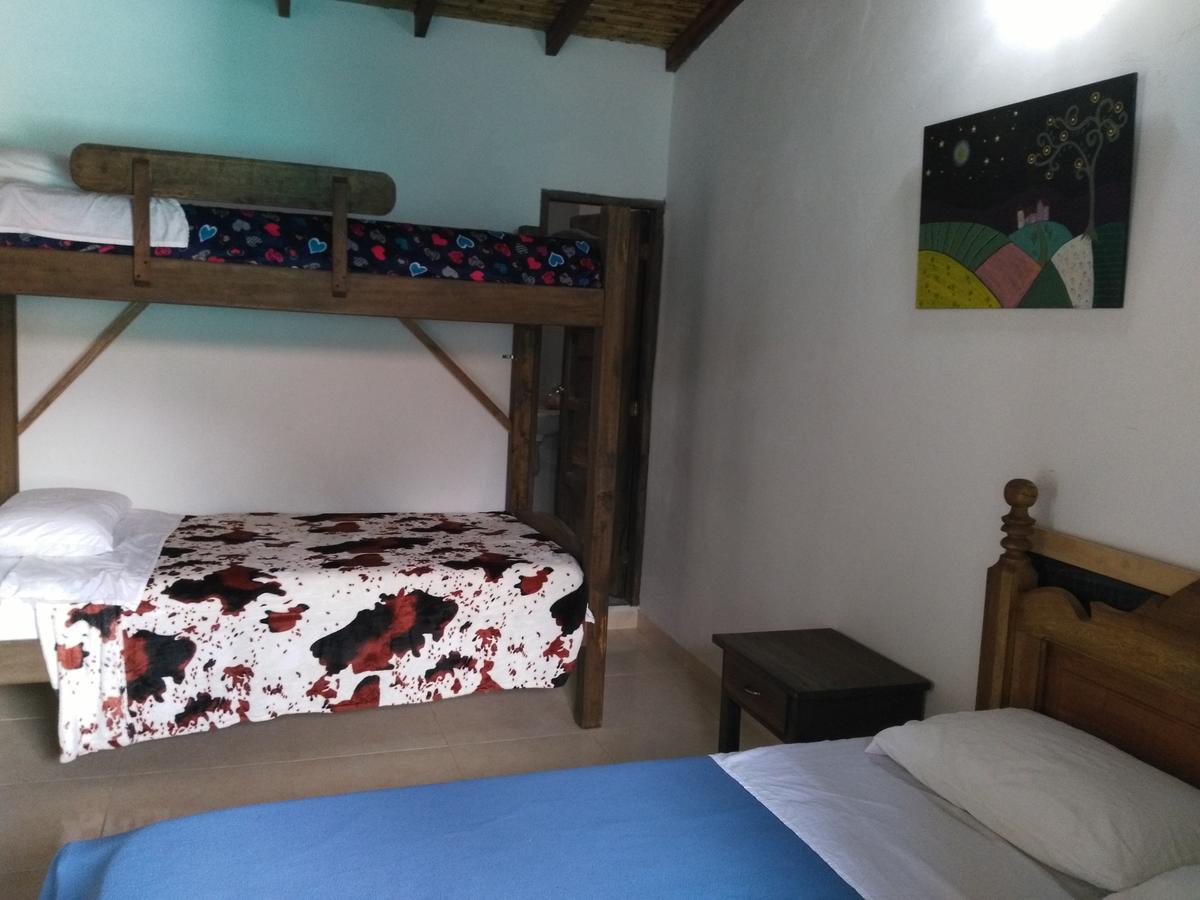 Sergeant Pepper'S Hostel Jardin Bagian luar foto