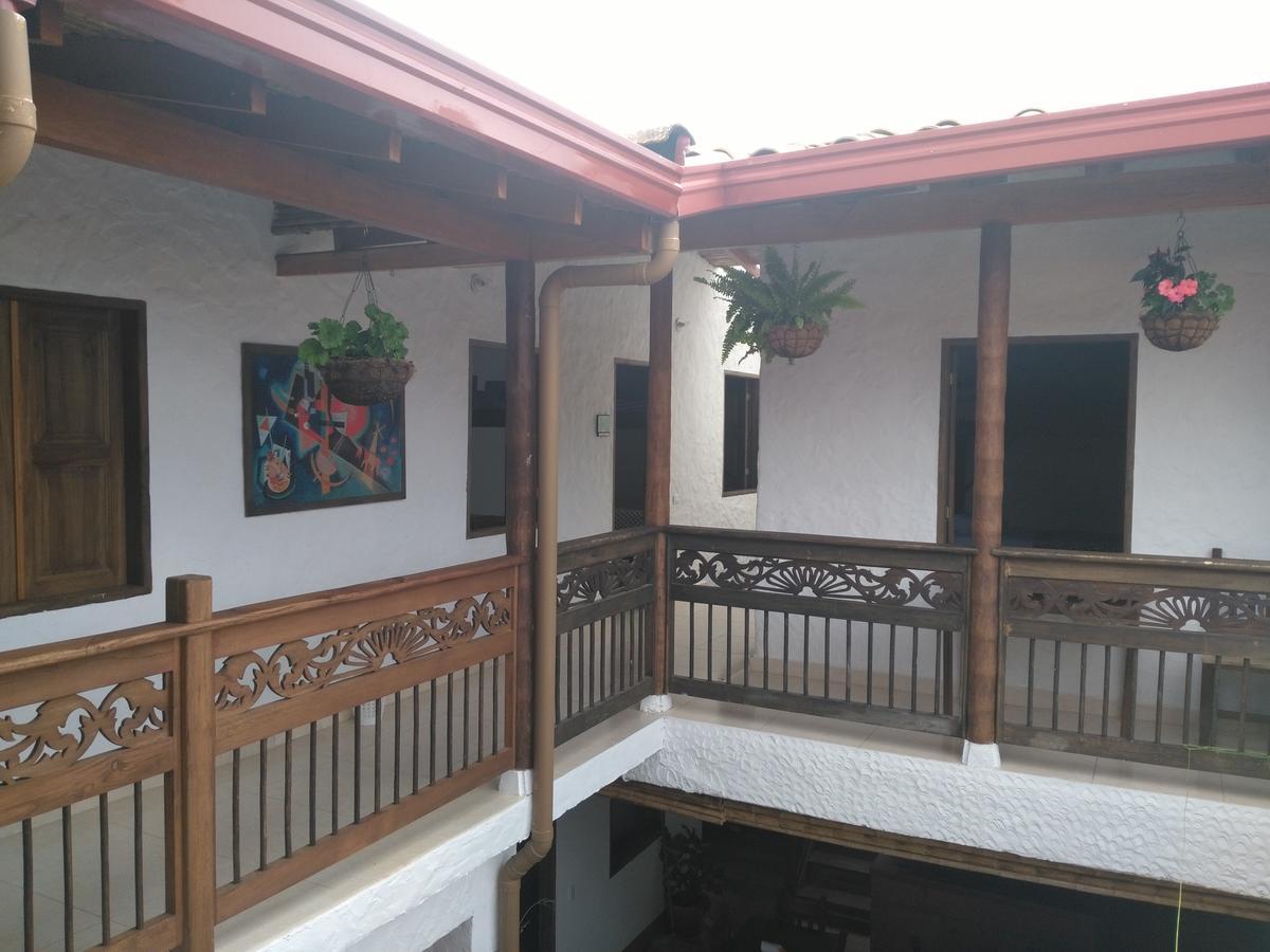 Sergeant Pepper'S Hostel Jardin Bagian luar foto