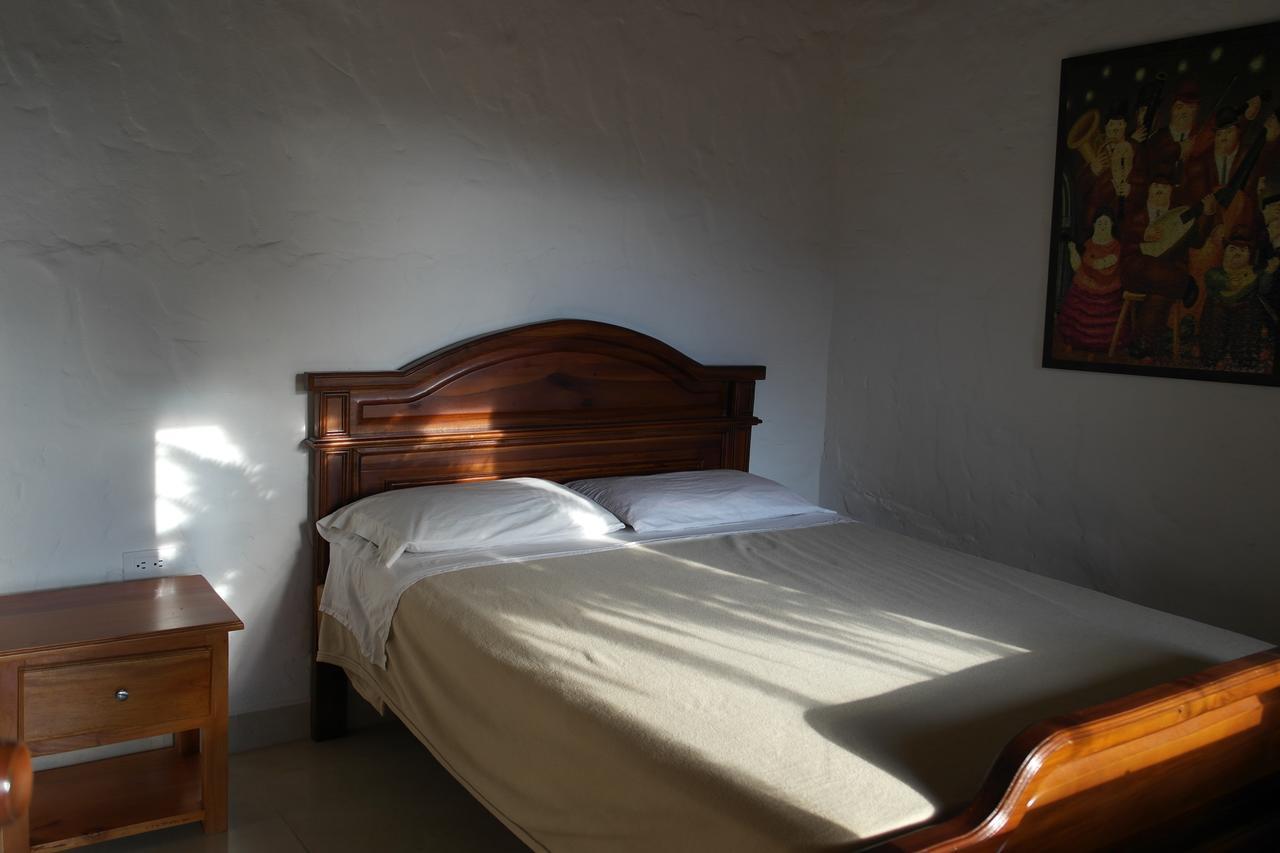 Sergeant Pepper'S Hostel Jardin Bagian luar foto
