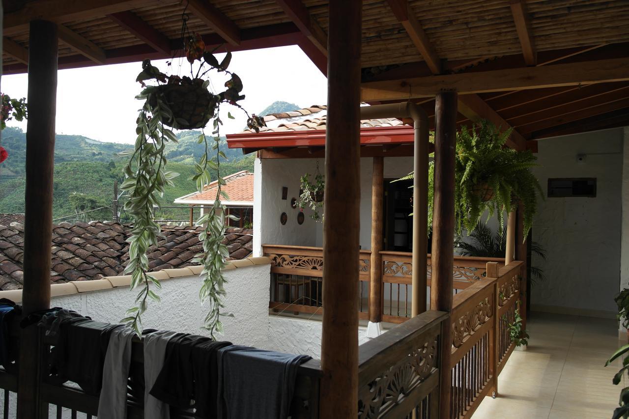 Sergeant Pepper'S Hostel Jardin Bagian luar foto