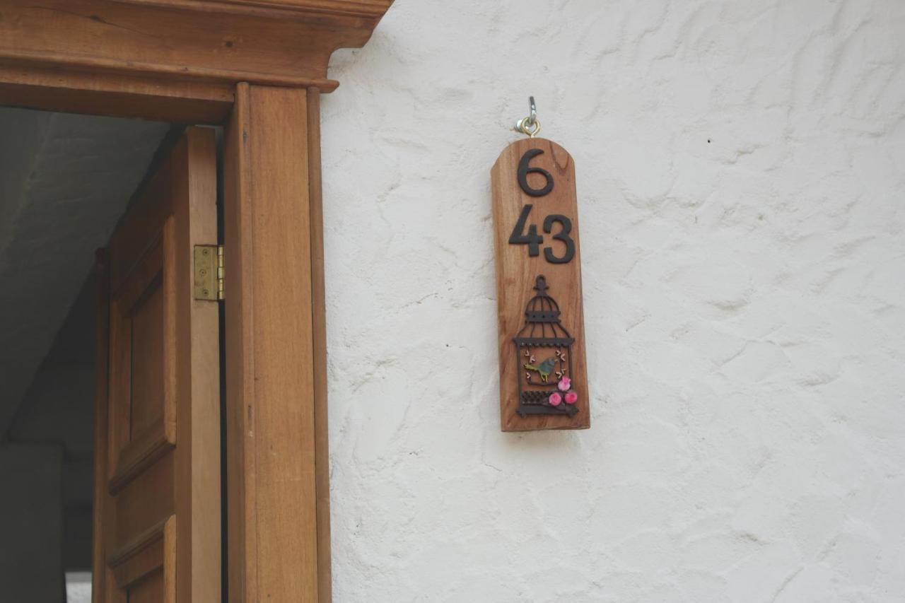 Sergeant Pepper'S Hostel Jardin Bagian luar foto