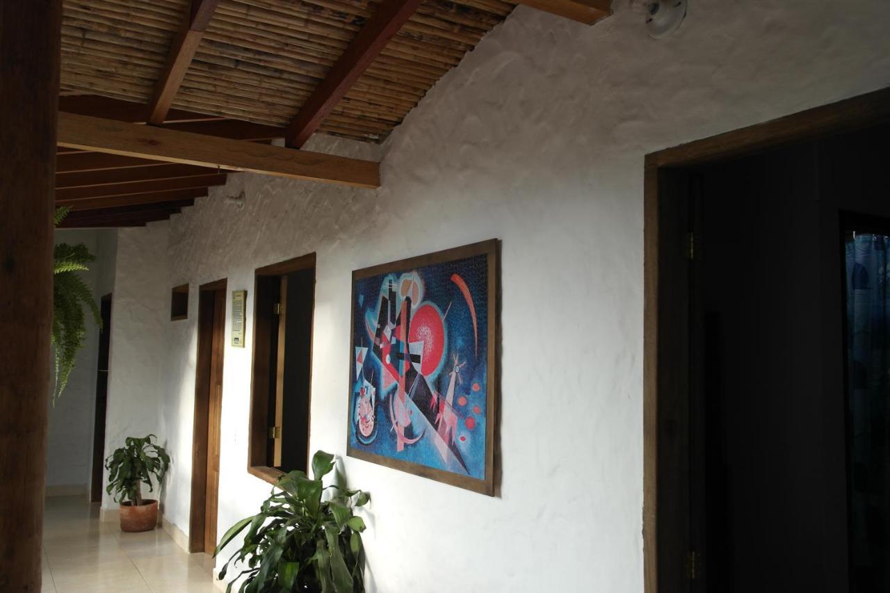 Sergeant Pepper'S Hostel Jardin Bagian luar foto